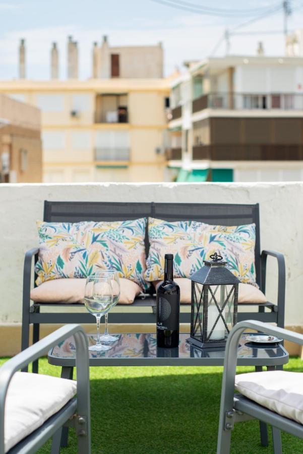 Atico Frente Al Mar 2 Terrazas Barbacoa Y Parking Sujeto A Disponibilidad Apartment El Campello Luaran gambar