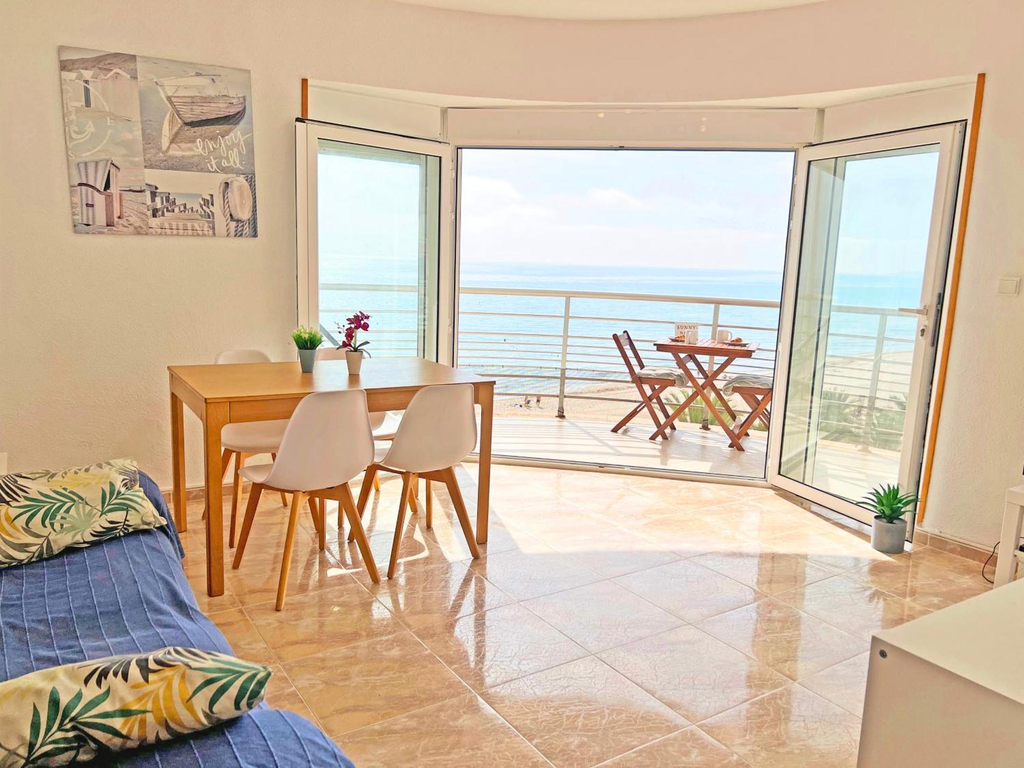 Atico Frente Al Mar 2 Terrazas Barbacoa Y Parking Sujeto A Disponibilidad Apartment El Campello Luaran gambar