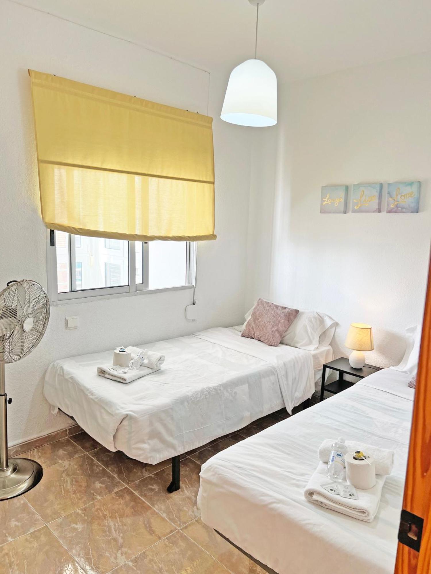 Atico Frente Al Mar 2 Terrazas Barbacoa Y Parking Sujeto A Disponibilidad Apartment El Campello Luaran gambar