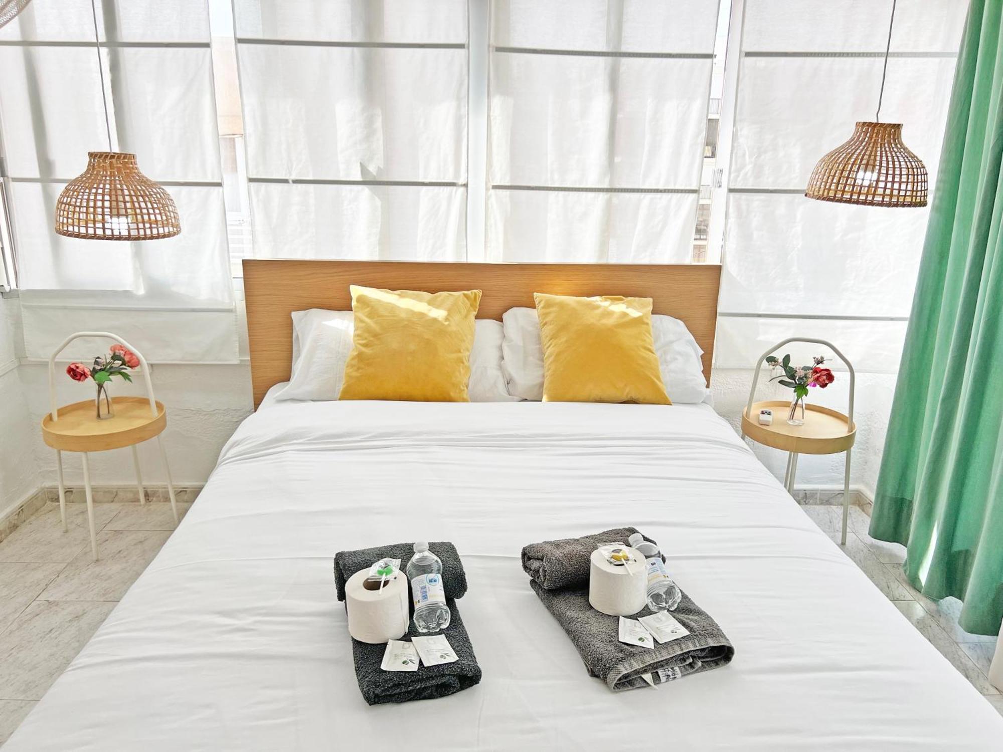 Atico Frente Al Mar 2 Terrazas Barbacoa Y Parking Sujeto A Disponibilidad Apartment El Campello Luaran gambar